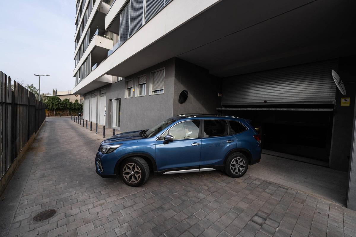 Le garage de la discorde entre deux pâtés de maisons du quartier de Sanfeliu de L'Hospitalet.