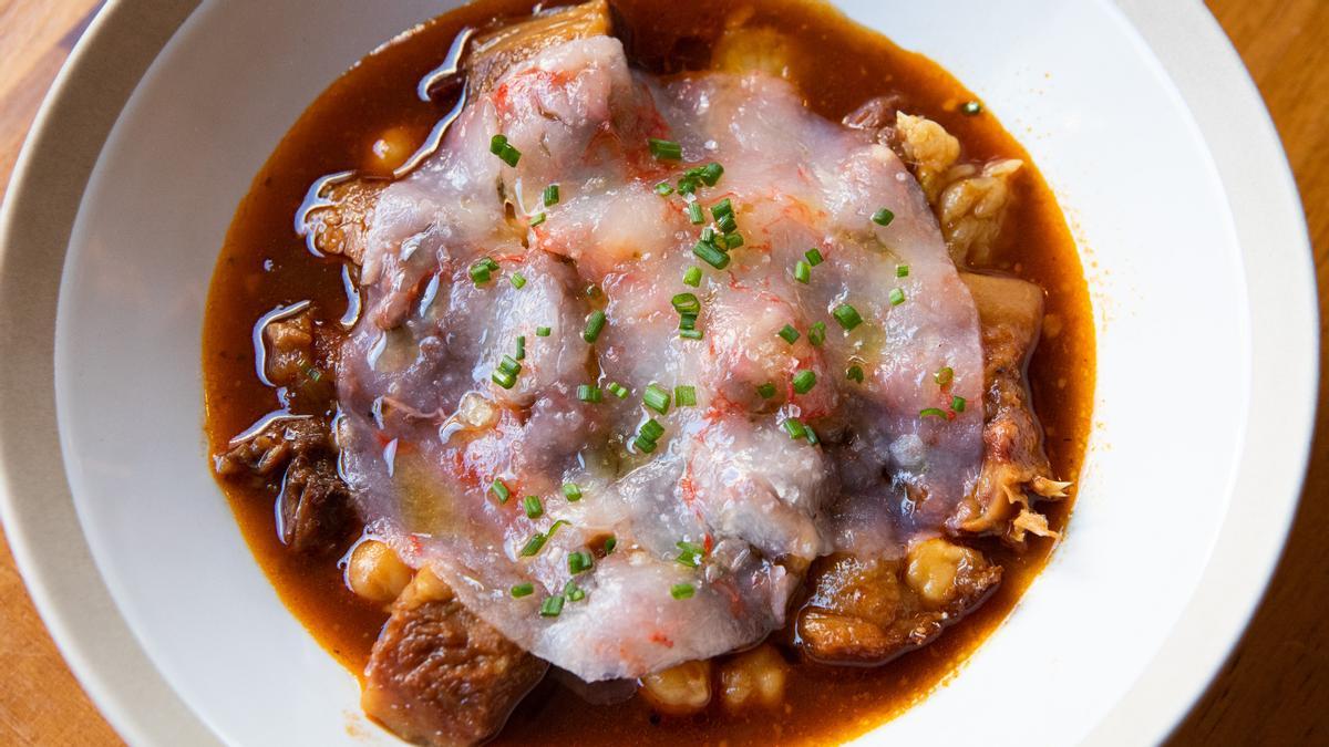 El 'capipota' con carpacho de gambas de Bodega Rauxa.