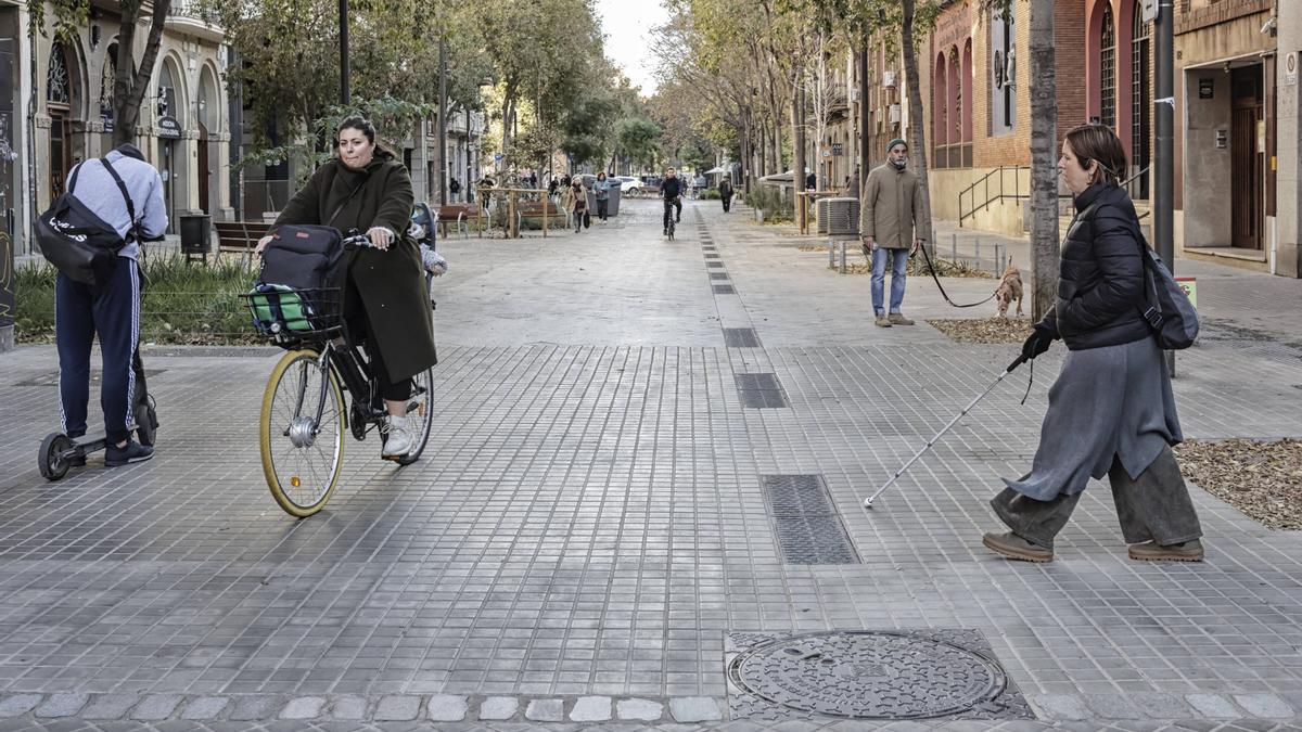 Cruce del eje verde de Consell de Cent con Rocafort