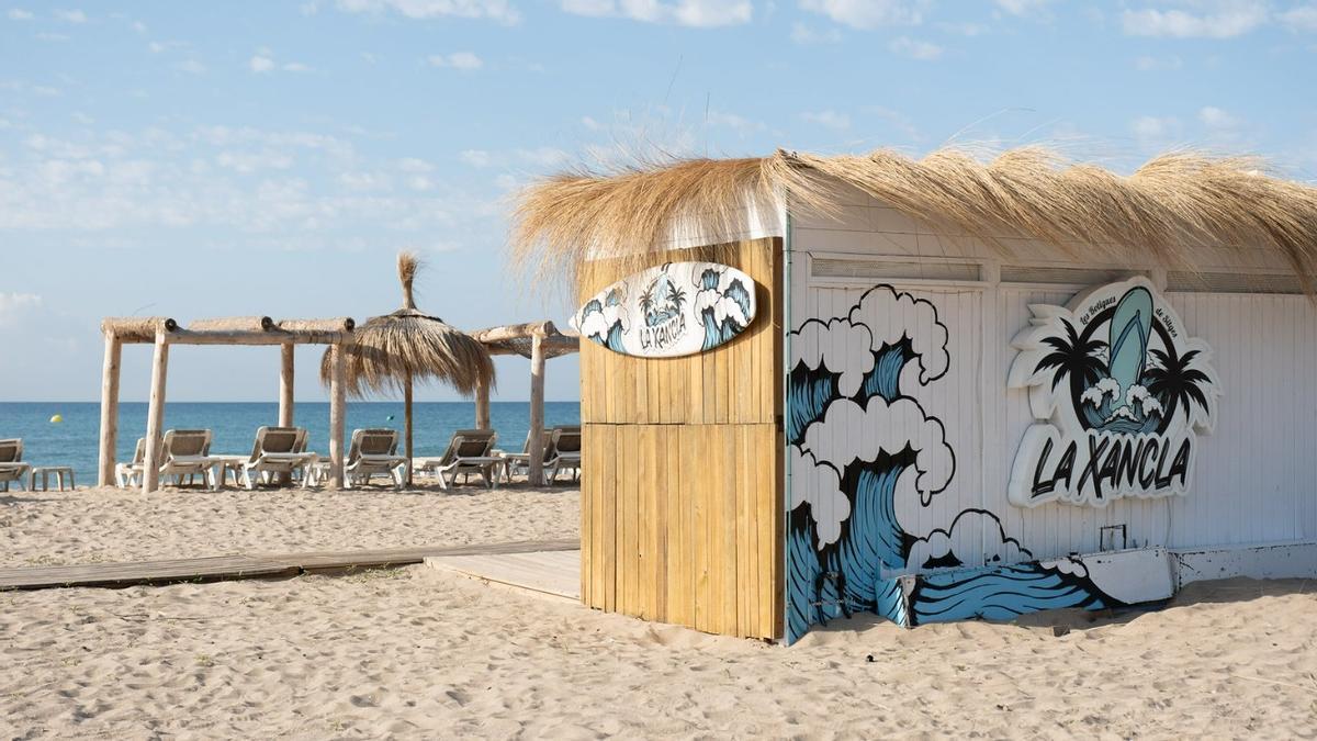 Bar de plage La Xancla aux Botigues de Sitges