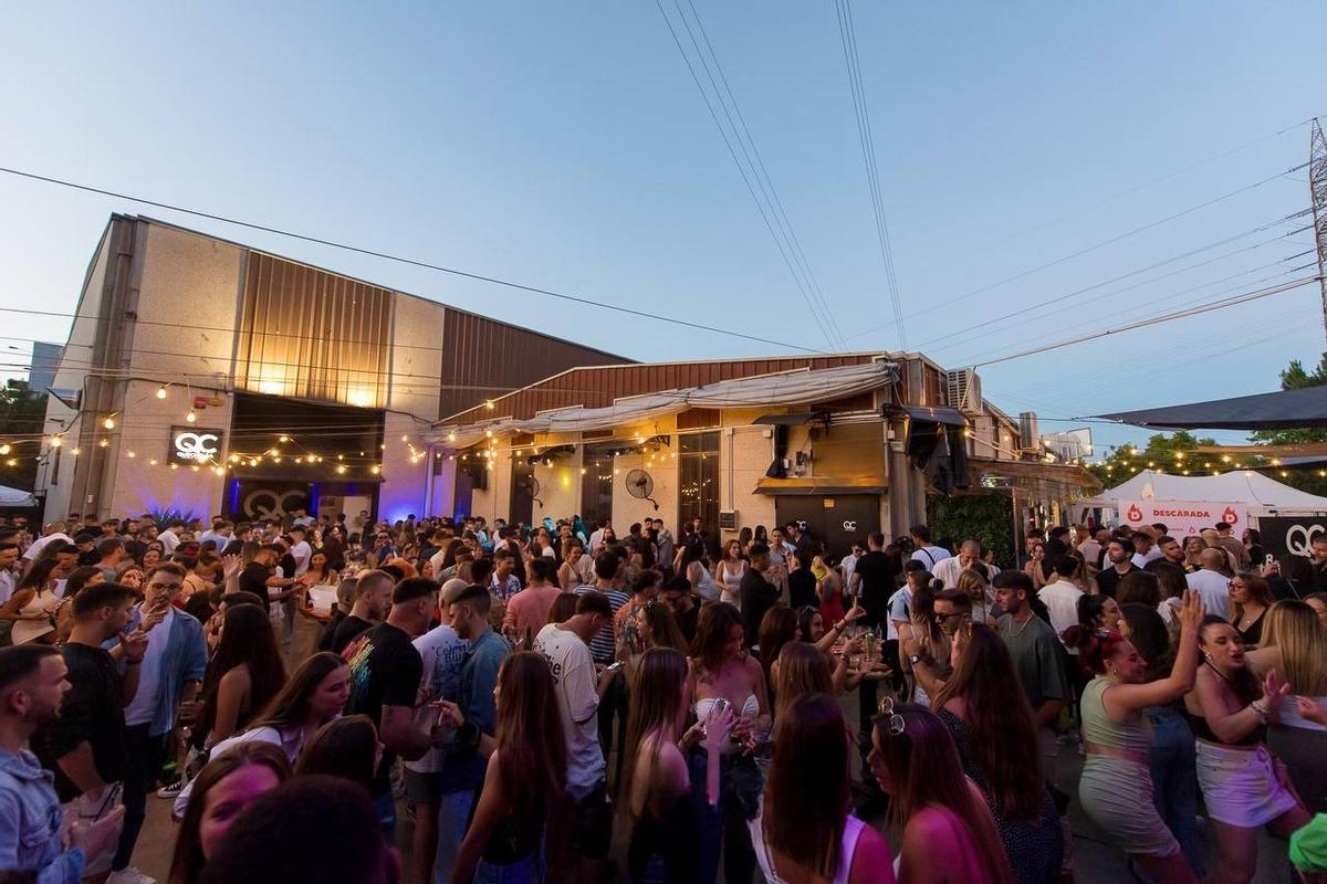Ambiance de l'après-midi à La Descarada, à Terrassa