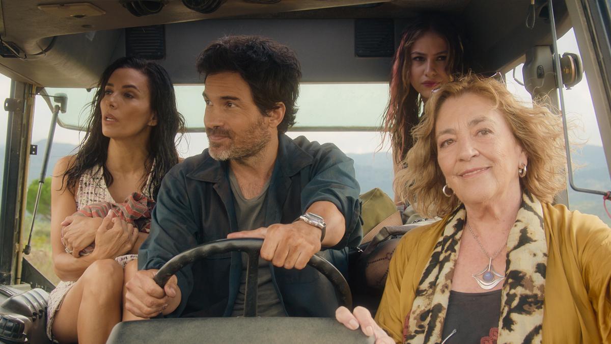 Eva Longoria, Santiago Cabrera, Victoria Bazúa y Carmen Maura en 'Tierra de mujeres'
