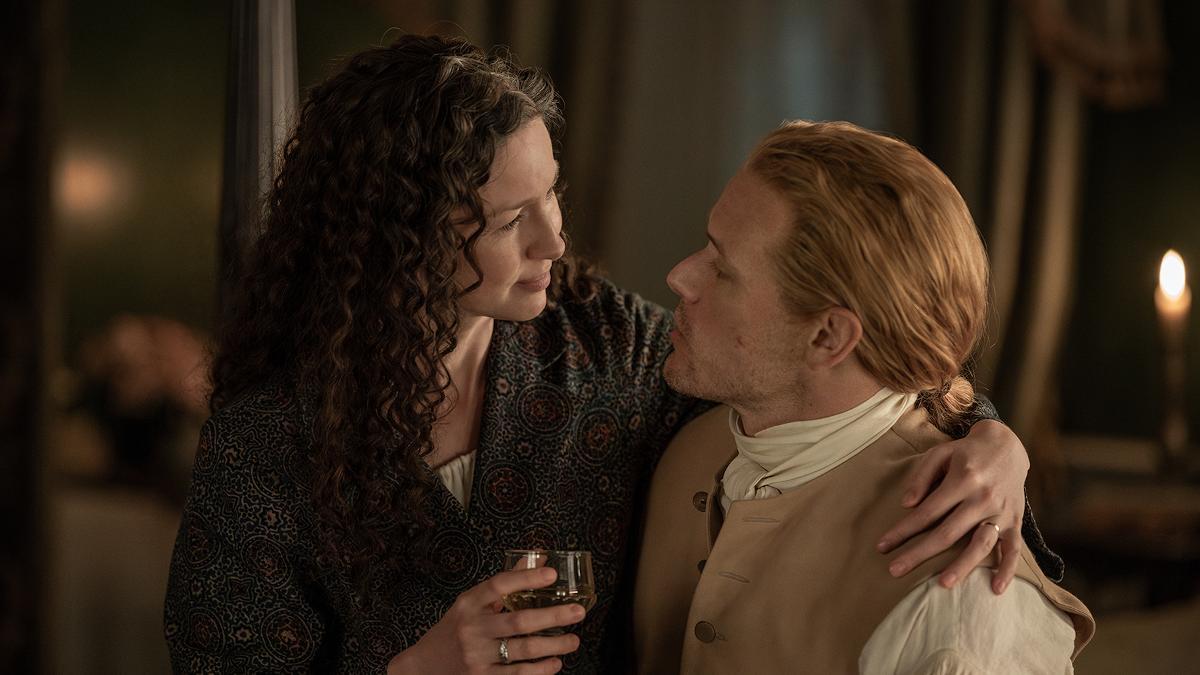 Caitriona Balfe y Sam Heughan, en la séptima temporada de 'Outlander'