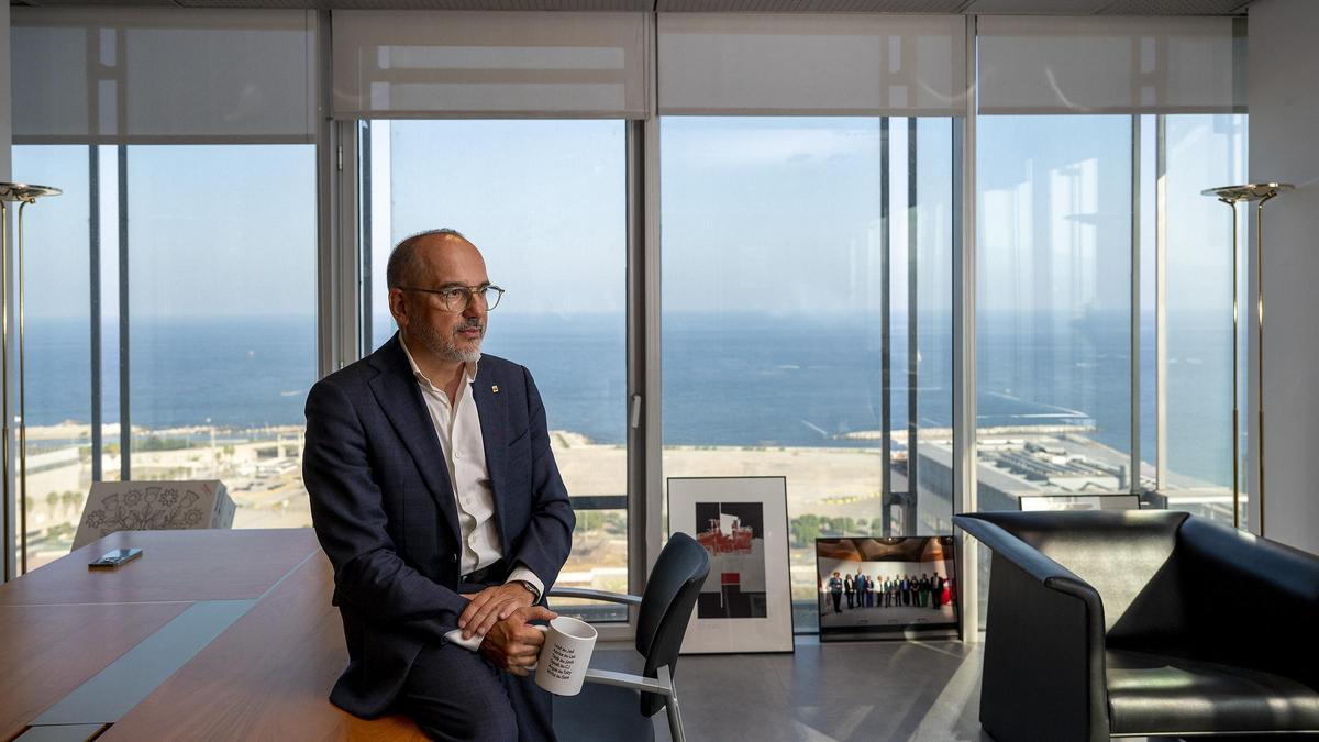 El conseller de Drets Socials en funciones, Carles Campuzano, el pasado jueves en su despacho