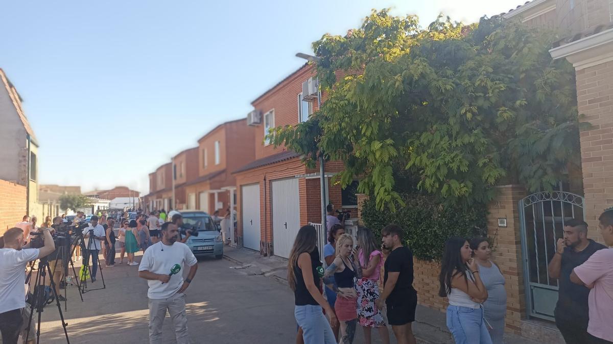Inmediaciones de la calle del presunto asesino del niño en Mocejón.