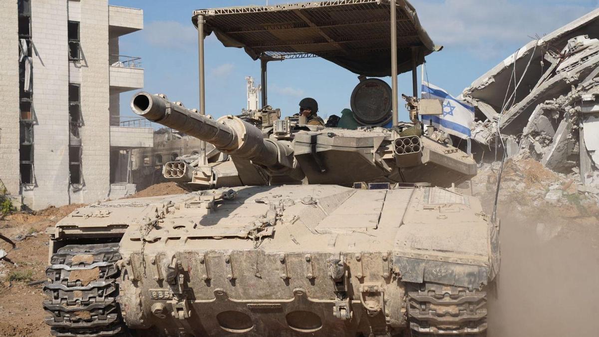Tanque de Israel en el centro de Gaza.