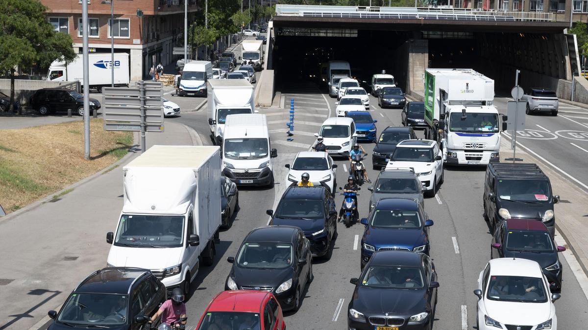 Carretera con tráfico