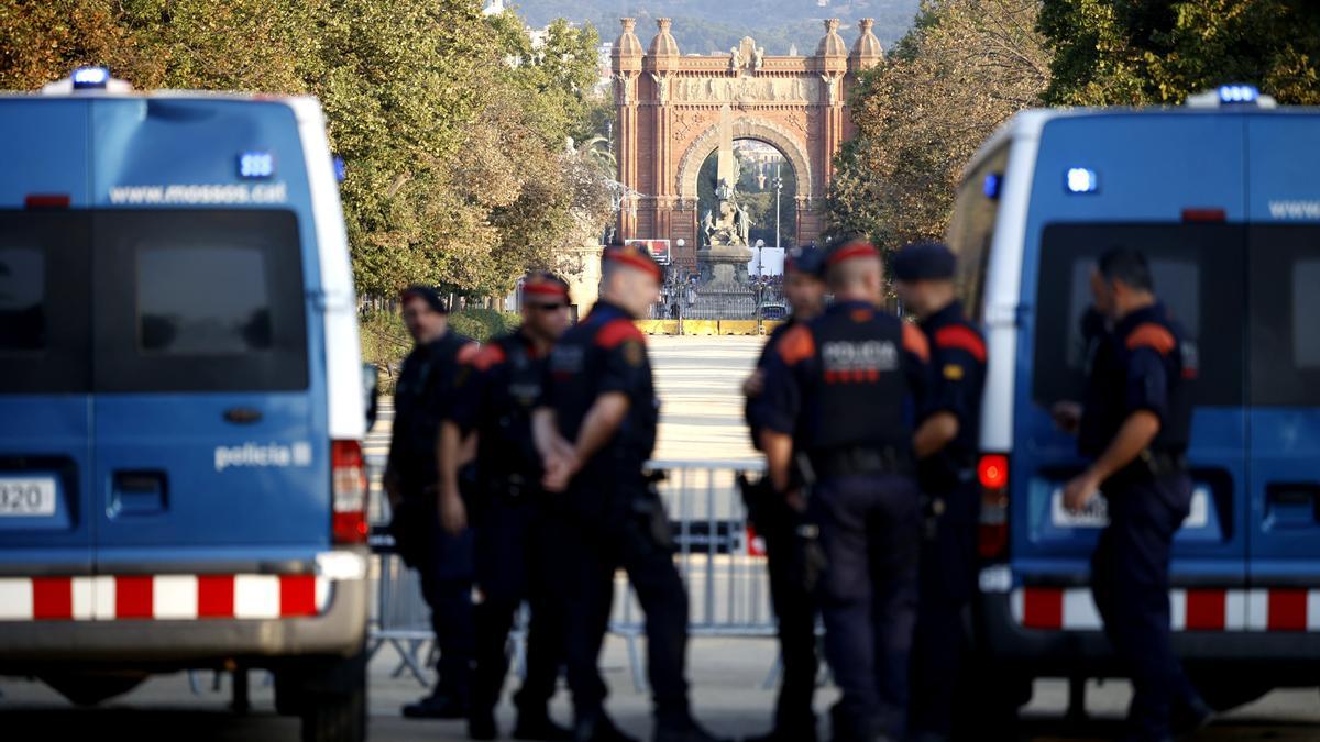 Los Mossos no aceptaron el ofrecimiento de ayuda de Policía y la Guardia Civil para detener a Puigdemont