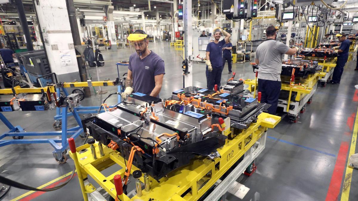 Une image d'archive de l'atelier de batteries Stellantis à Figueruelas.
