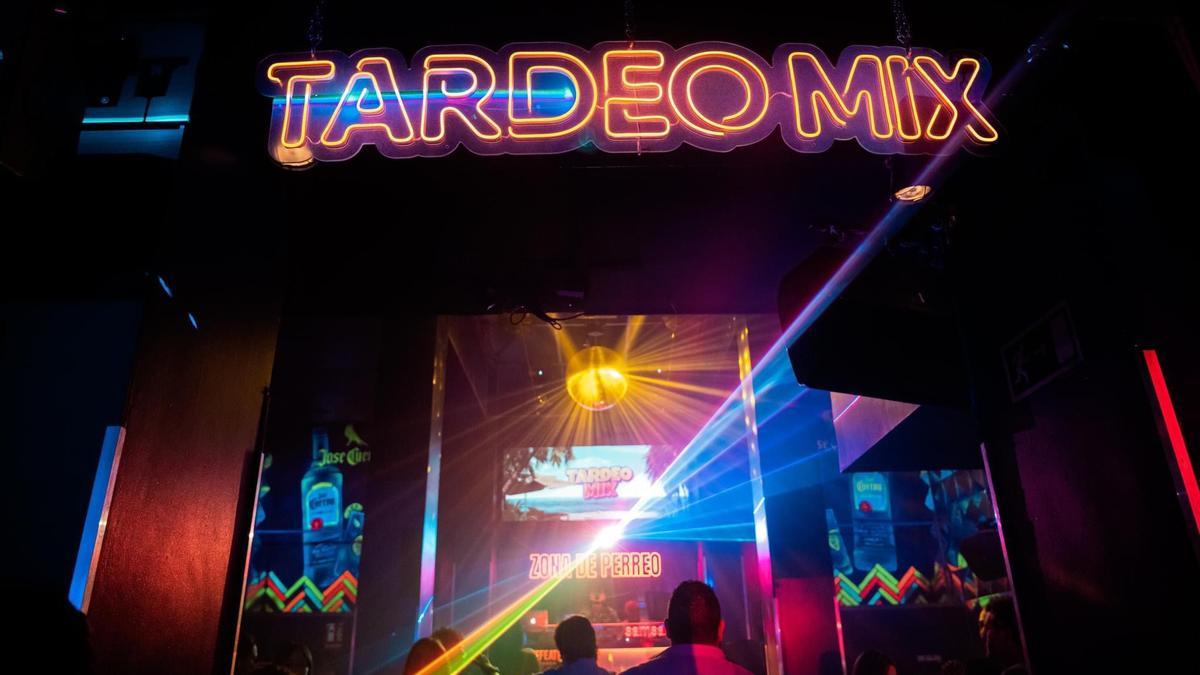 Una fiesta de tardeo en Barcelona