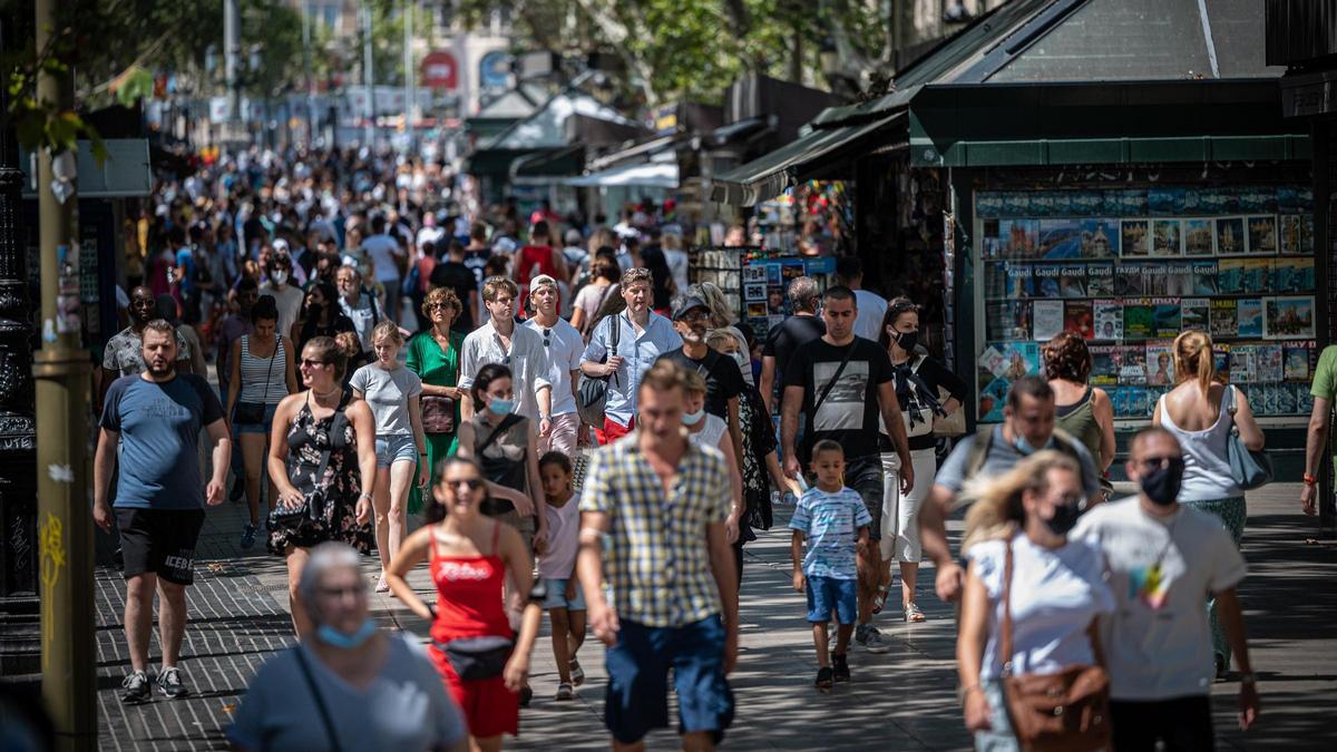 Turistas en la Rambla.