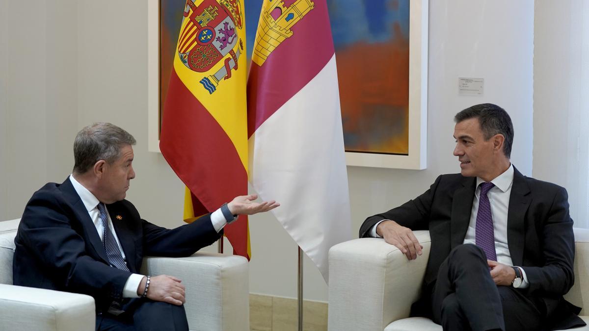 García-Page le deja clara a Sánchez su firme oposición al pacto con Esquerra