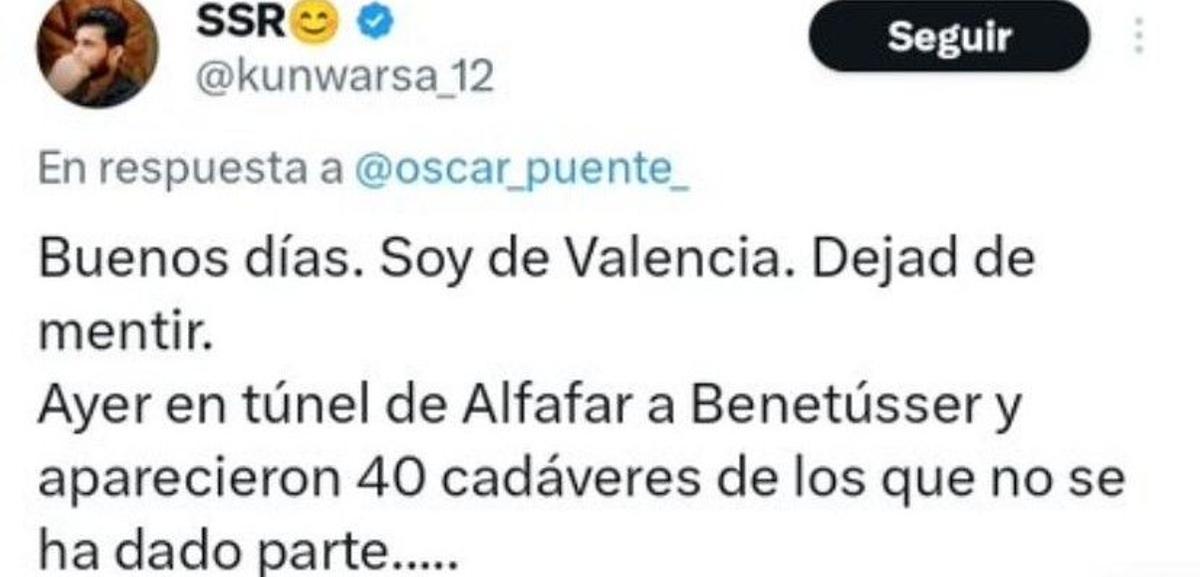 L'un des robots indiens, répondant au ministre Óscar Puente