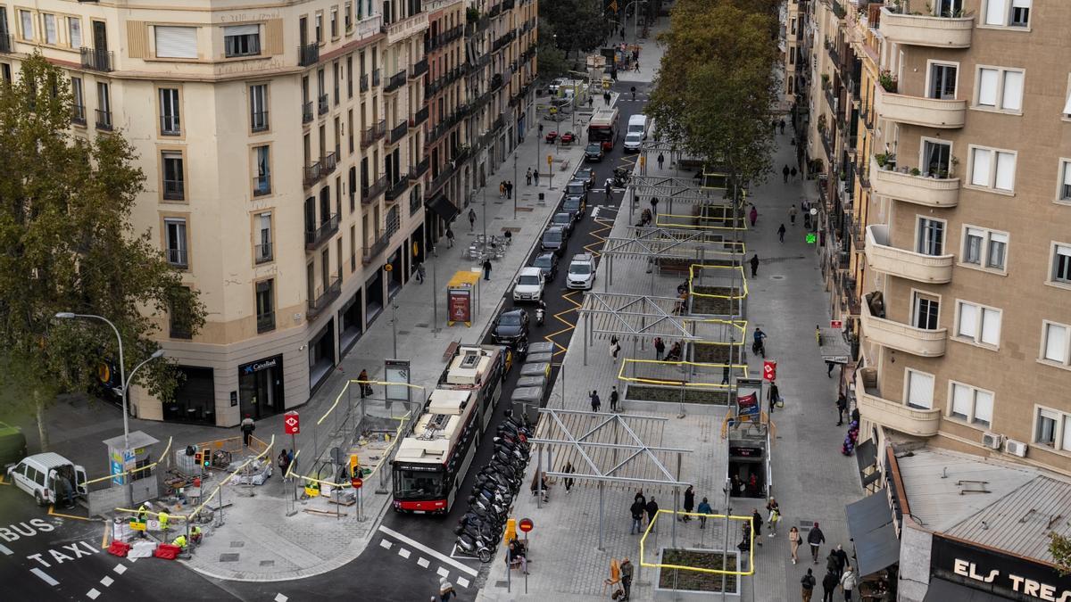 La Ronda Sant Antoni, colapsada.