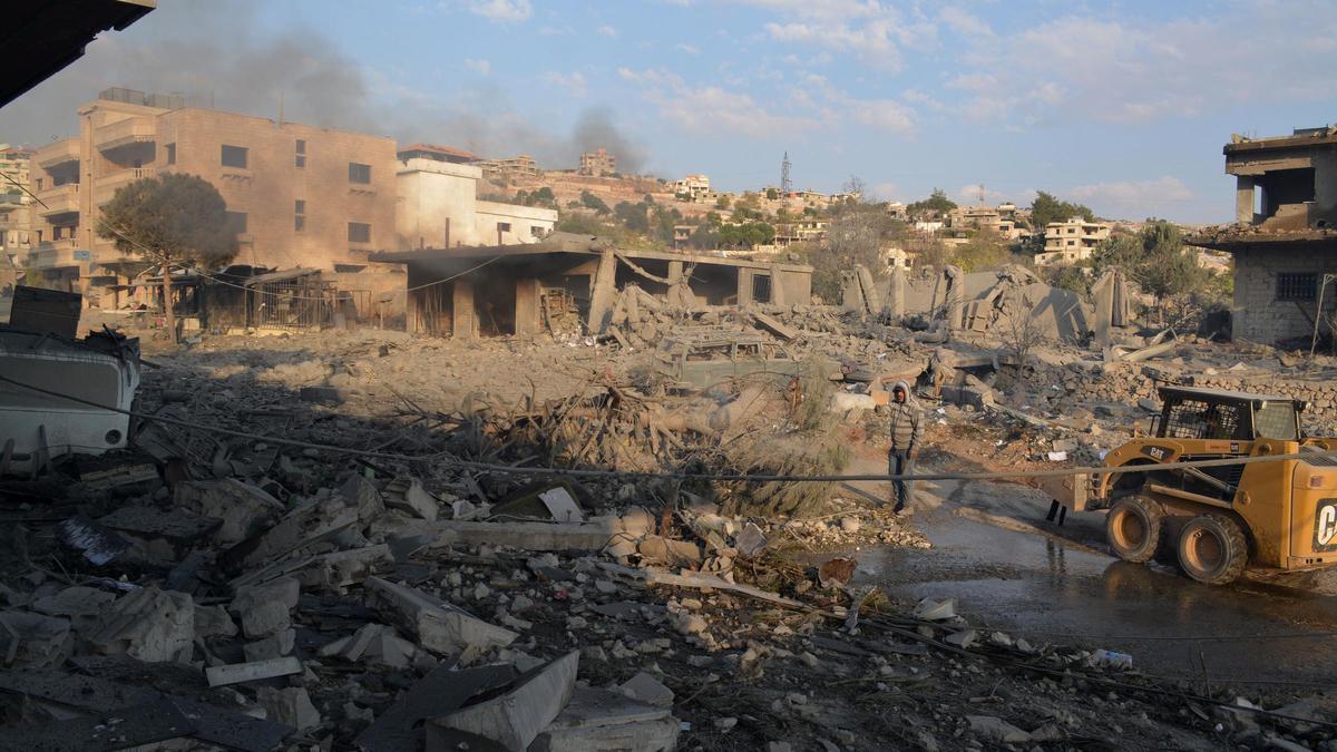 Destrucción causada por bombardeos israelíes en el valle de la Becá, en el este del Líbano.