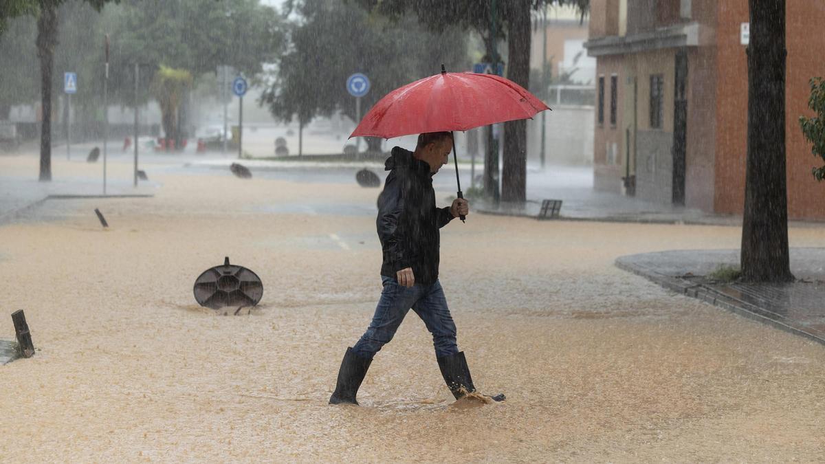 La policía realiza más de 30 rescates en la ciudad de Málaga