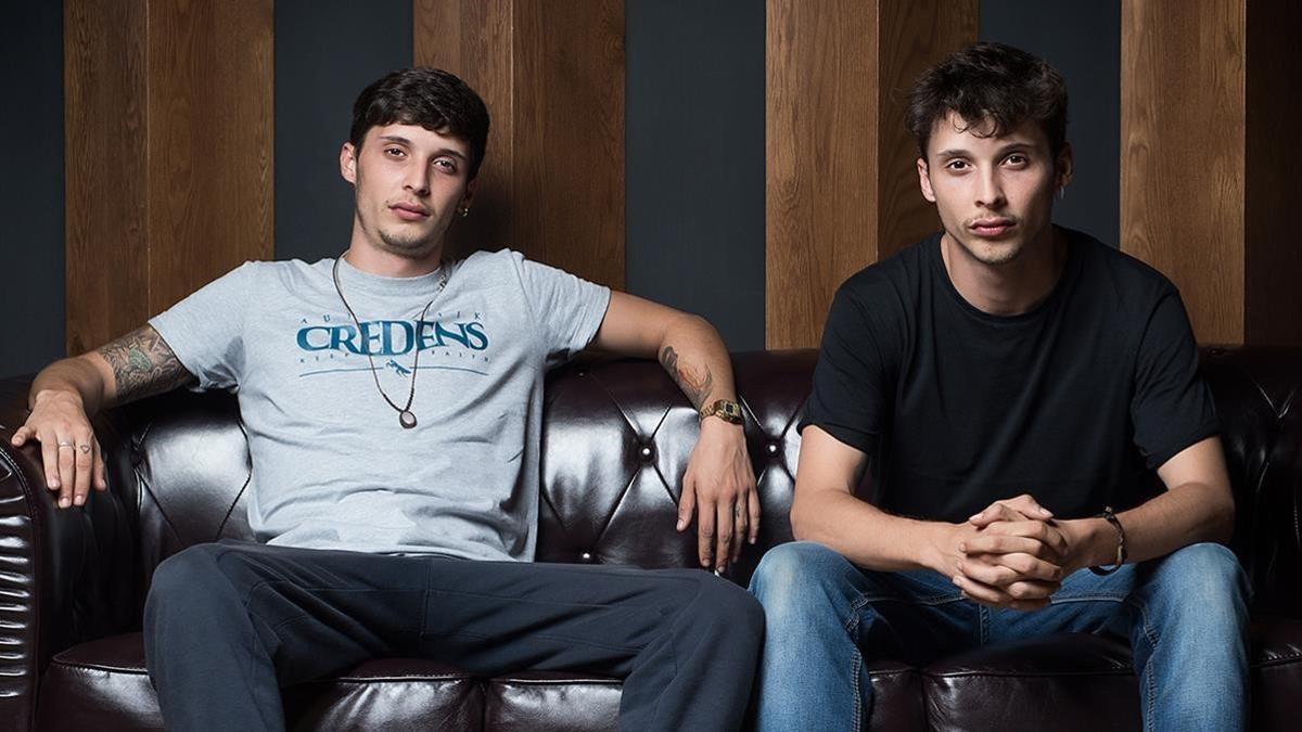 Los hermanos gemelos de Granada Adrián (Prok) y Ayax, que forman el grupo de rap Ayax y Prok