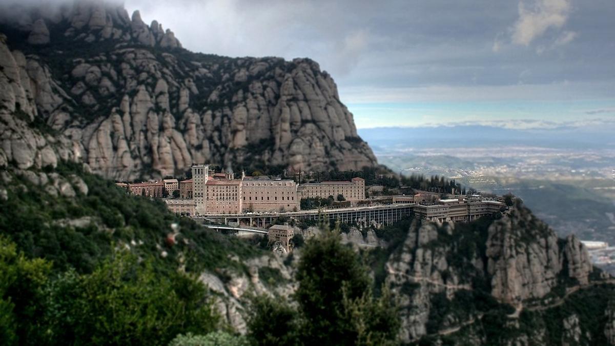 Santa María de Montserrat, Monistrol de Montserrat, Barcelona.