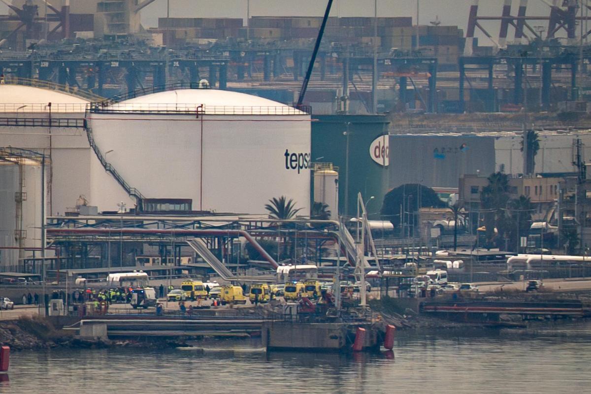 Image de l'entreprise après l'explosion dans le port