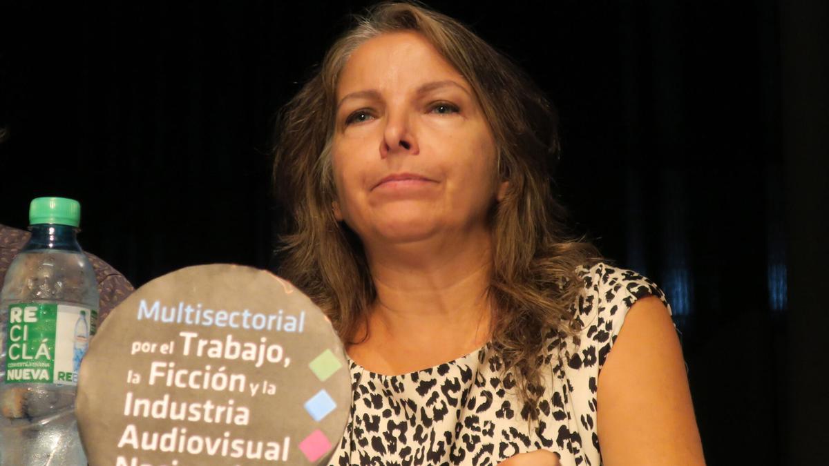 Fotografía de archivo del 22 de febrero de 2017 de la presidenta de la Asociación Argentina de Actores y Actrices, Alejandra Darín, participando en una rueda de prensa en Buenos Aires (Argentina). Alejandra Darín, también hermana del célebre Ricardo Darín, falleció a los 62 años.