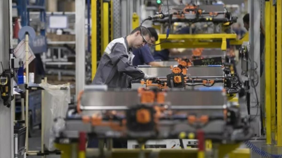 Trabajadores de una industria.