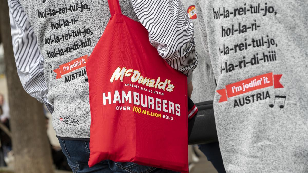 Una bolsa de McDonald's