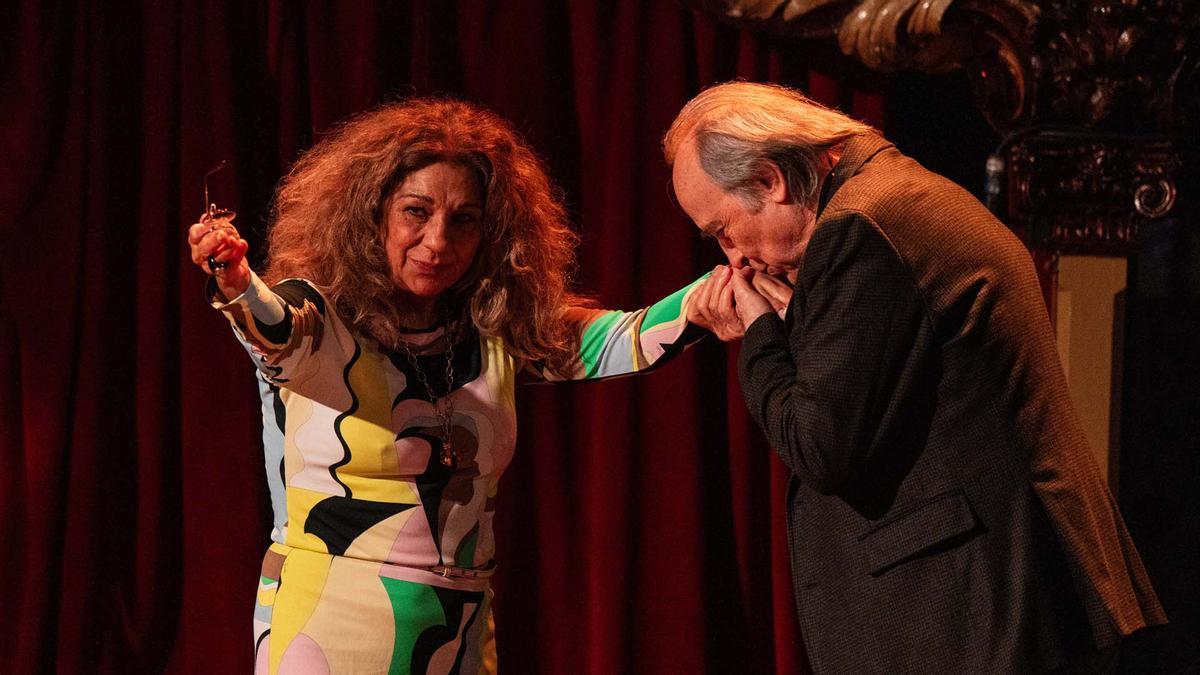 "Festas de Santa Eulália",  invitado de honor este año Joan Manuel Serrat que presentó Lolita Flores.