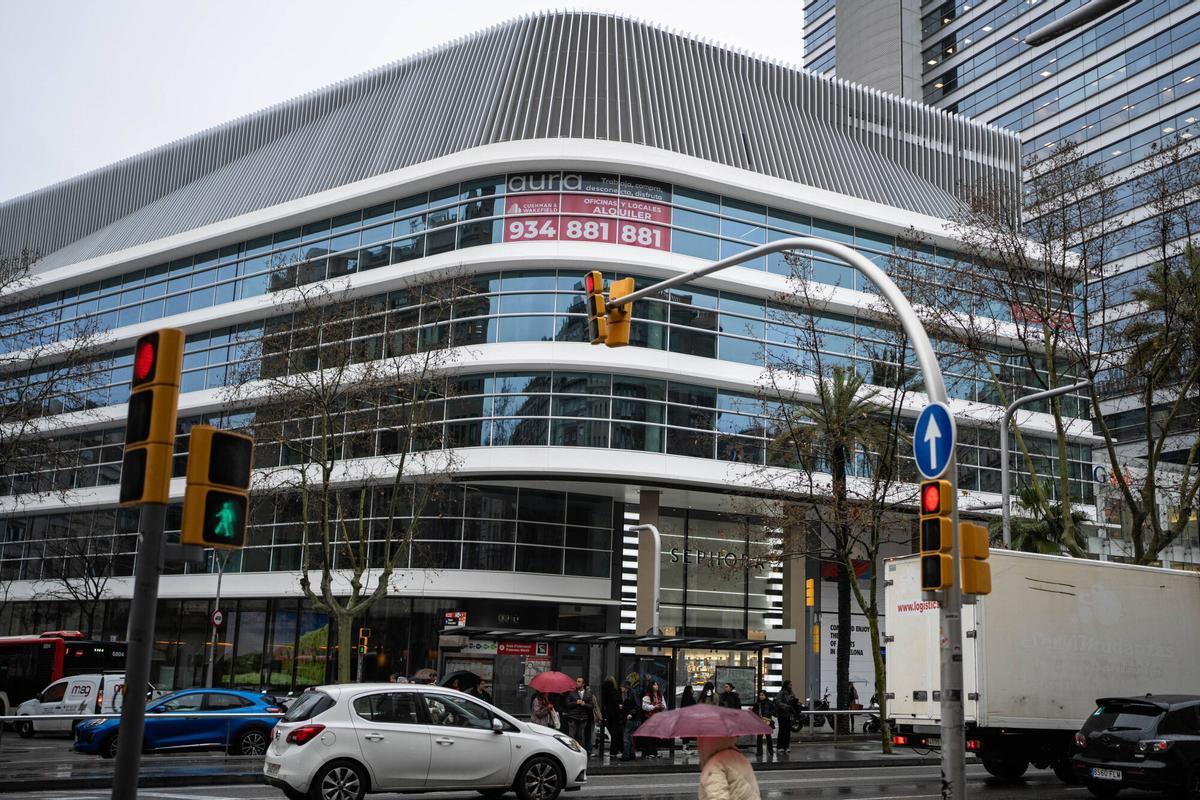 Barcelone 19/03/2025 Économie. L'ancienne cour anglaise de Francesc Macià. Photo zowy voeten. Famiade du bâtiment Aura sur la diagonale