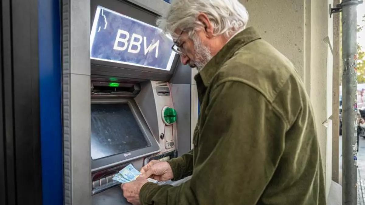 El Gobierno incluirá la revalorización del subsidio de desempleo para personas mayores de 52 años en los PGE de 2025