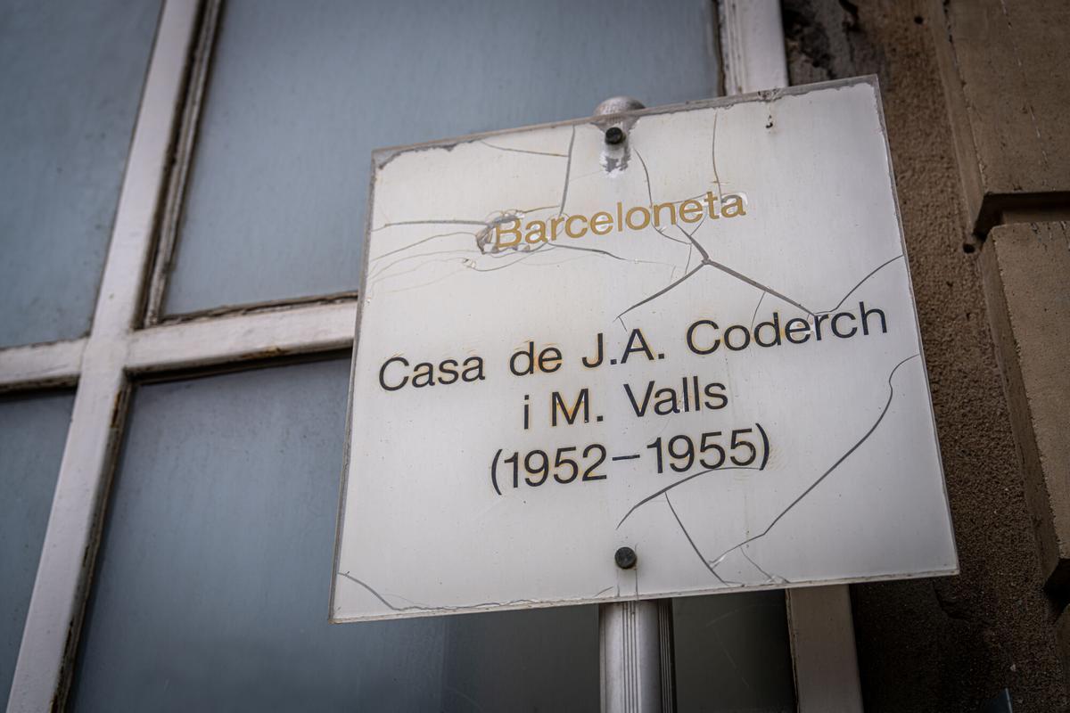 BACELONA 13/03/25 Barcelone. Photos de la maison de la marine ou du coderch Casa, bâtiment des logements d'État pour les pauvres marins qui est actuellement presque vide et très détérioré. Auteur: Manu Mitru
