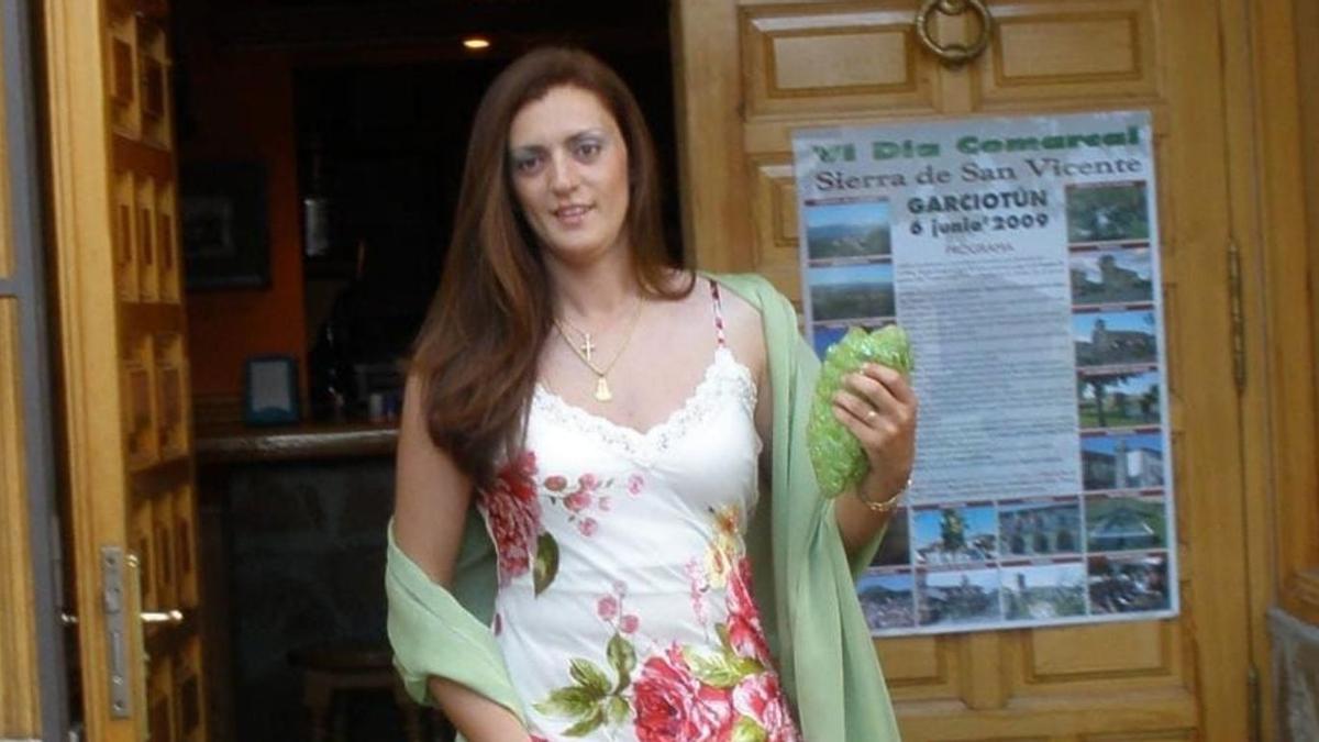 La victime dirigeait un bar dans sa ville, Pelahustán, où il était très cher.