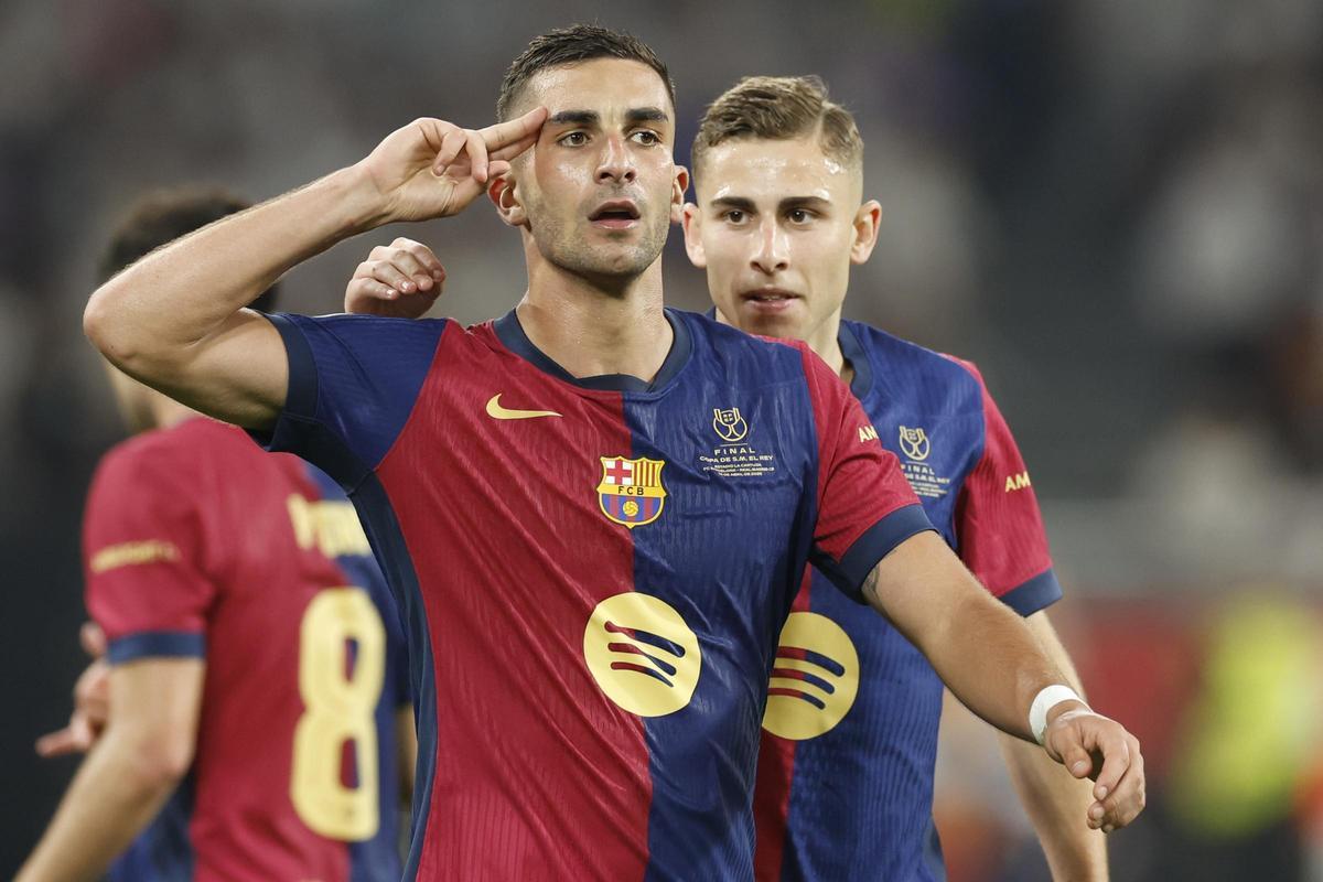 Ferran Torres, à côté de Fermín, après avoir marqué l'objectif qui a porté la finale à l'extension.