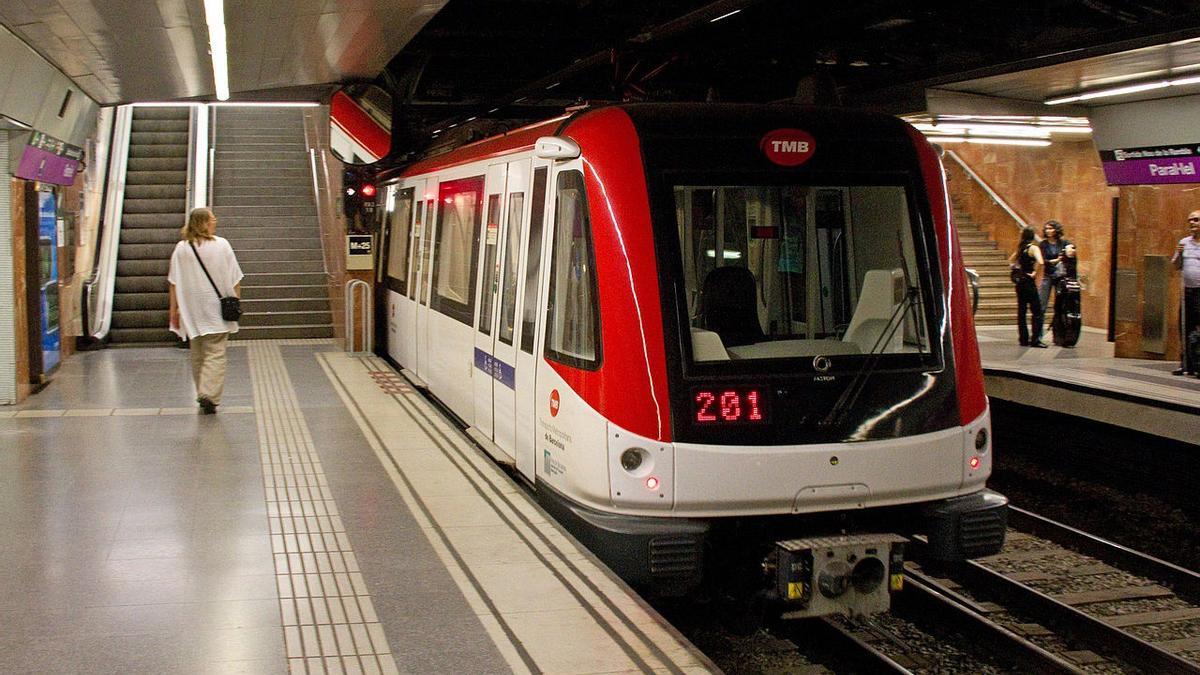 Archivo - La L2 del Metro de Barcelona