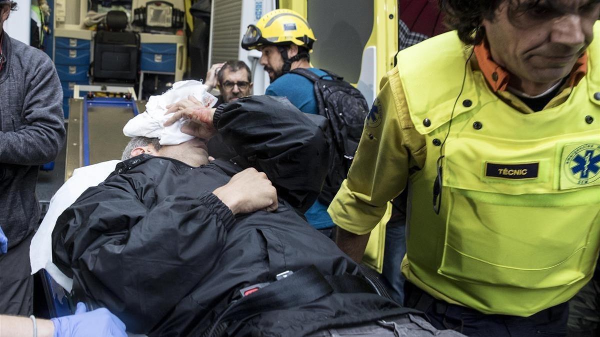 Roger Español perdió la visión en un ojo a causa del impacto de una pelota de goma.
