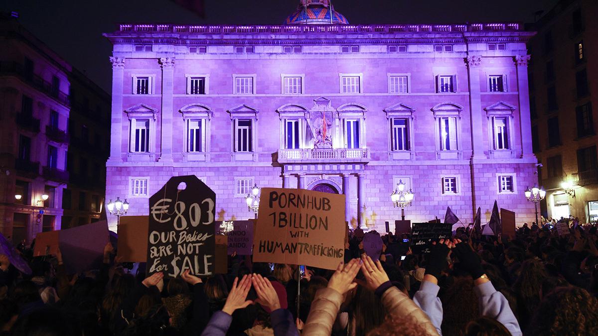 Manifestación de la Coordinadora 8M Moviment Feminista de Barcelona, el 8 de marzo.