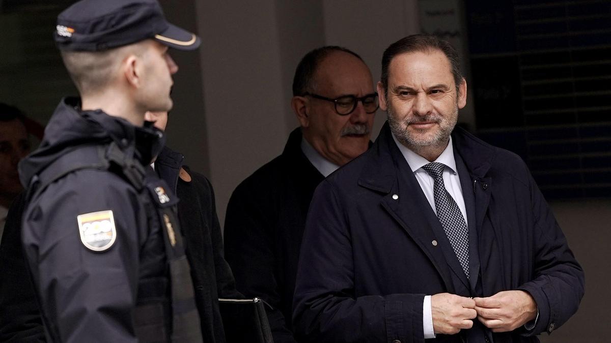 José Luis Ábalos a la salida del Tribunal Supremo.