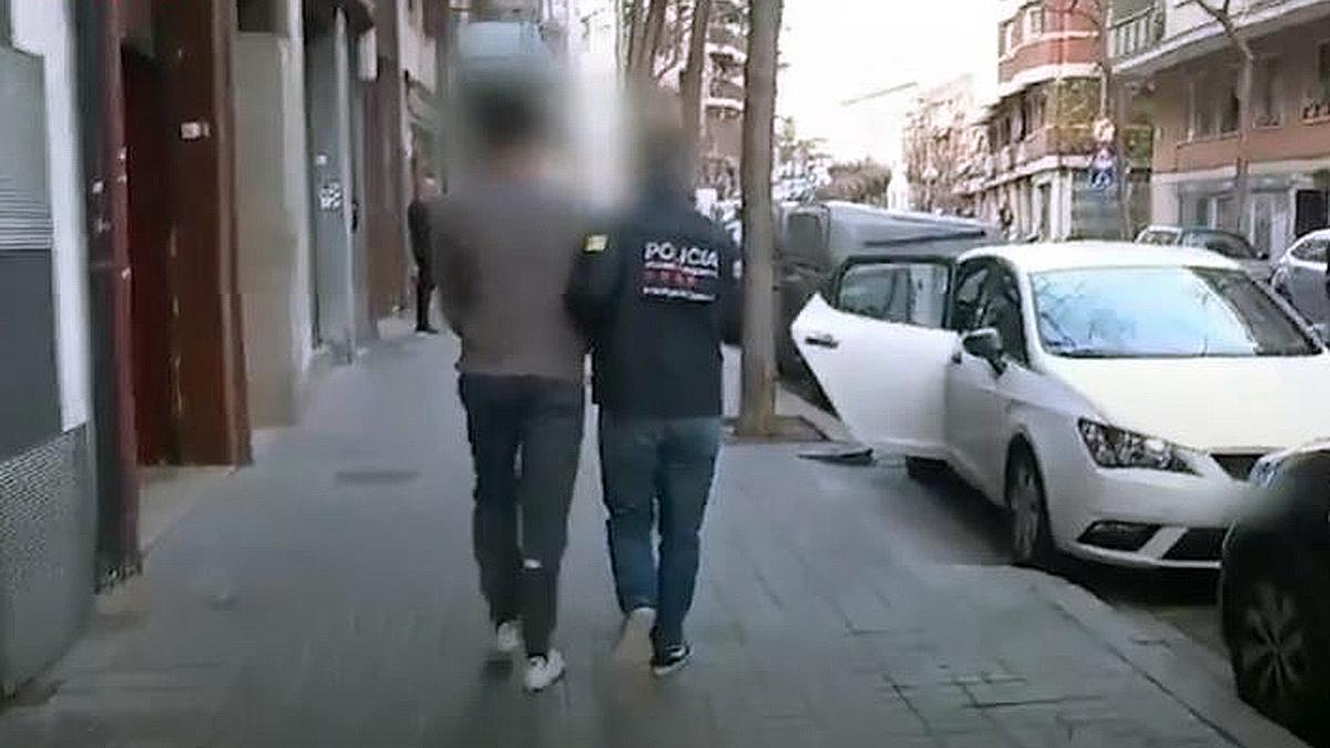 Los Mossos desarticulan una trama de pederastas que captaban a menores en las redes sociales