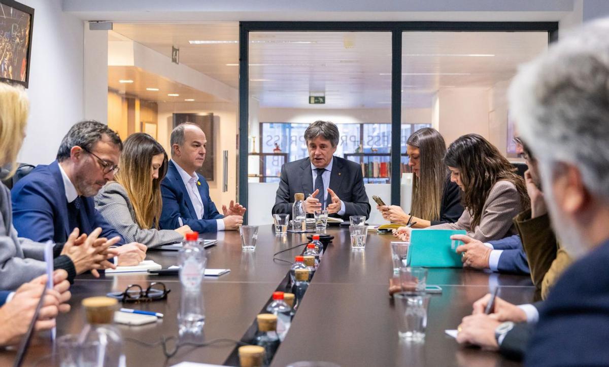 Le chef de Junts, Carles Puigdemont, présidents a réunis de Junts, le 17 de 2025, à Brussel·les. | Europa Press