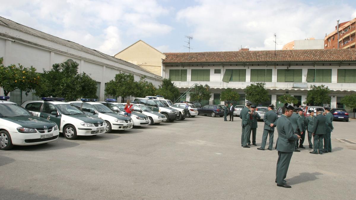 El ministro Alfredo Pérez Rubalcaba firma un acuerdo para ceder la caserna de la guardia civil al centro hospitalario parc taulí