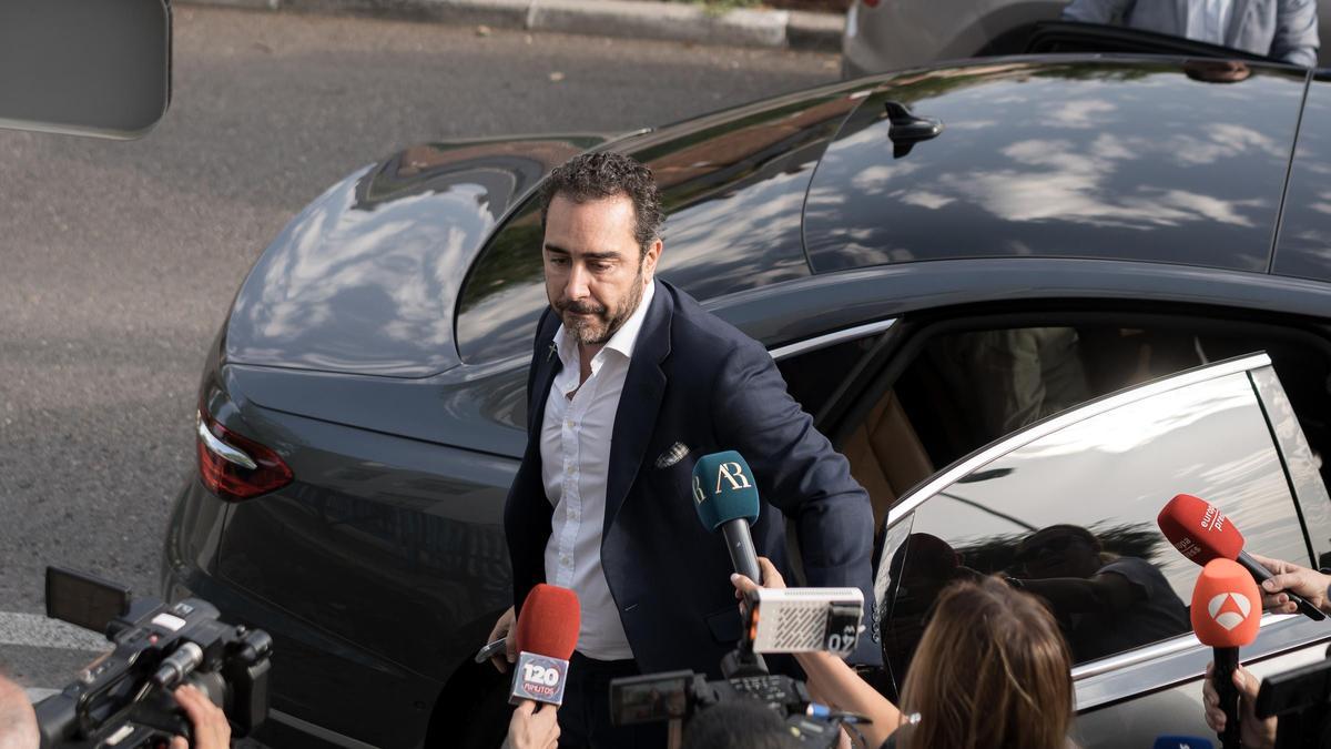 El empresario Víctor de Aldama llega a declarar como testigo y expresidente del Zamora Club de Fútbol por el ascenso del Andorra ante la juez de Majadahonda, a 18 de junio de 2025, en Madrid (España).