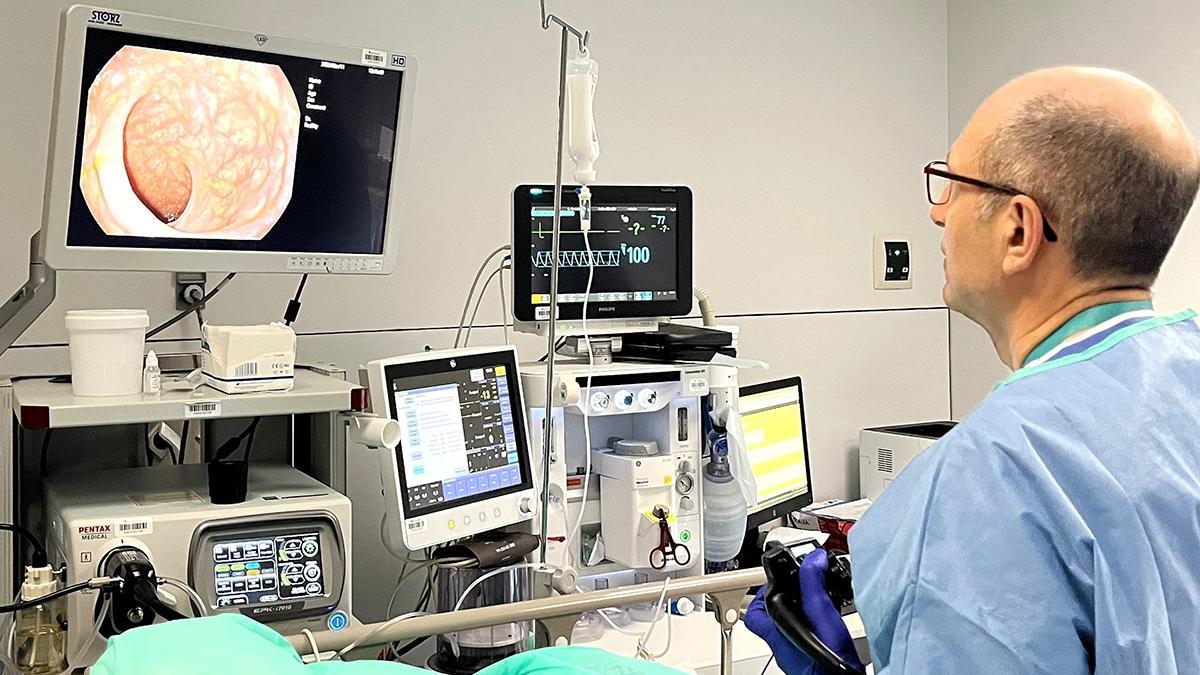 Realización de una colonoscopia en un hospital de Córdoba