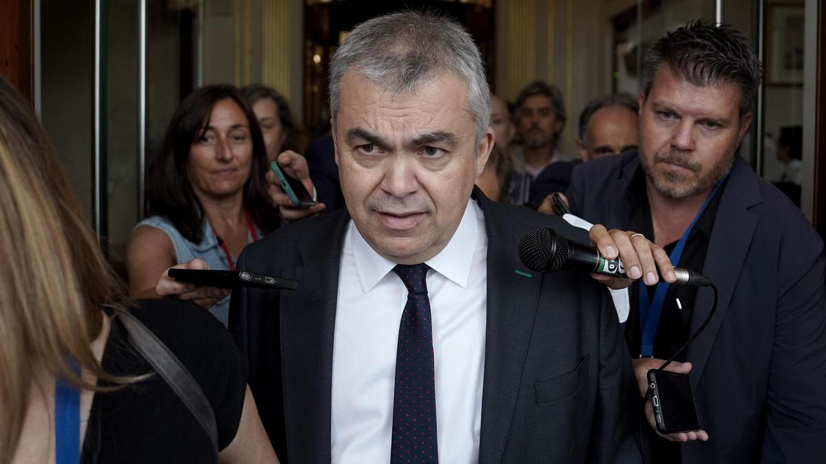 Santos Cerdán aconseja a Koldo García: "Trata de colocar a la familia"