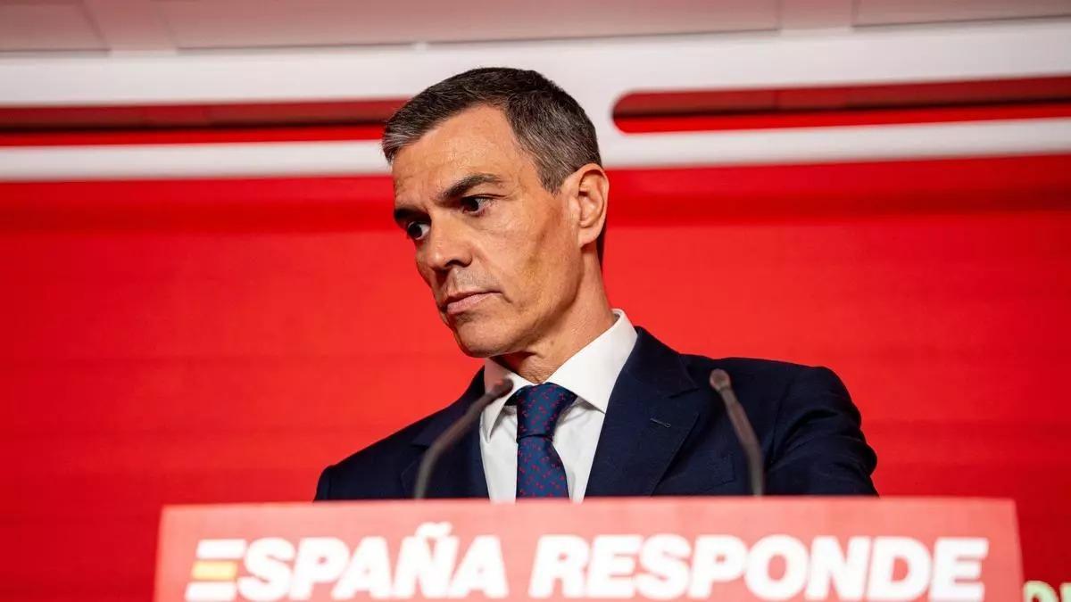 El presidente del Gobierno y Secretario General del PSOE, Pedro Sánchez, durante una rueda de prensa, en la sede del PSOE en Ferraz, a 12 de junio de 2025, en Madrid (España).
