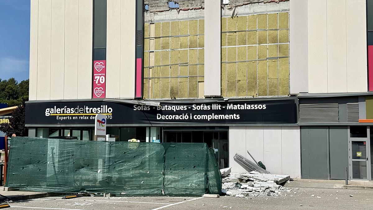 Nuevo derrumbe en el centro comercial Via Sabadell: cae otra placa de hormigón de 14 toneladas