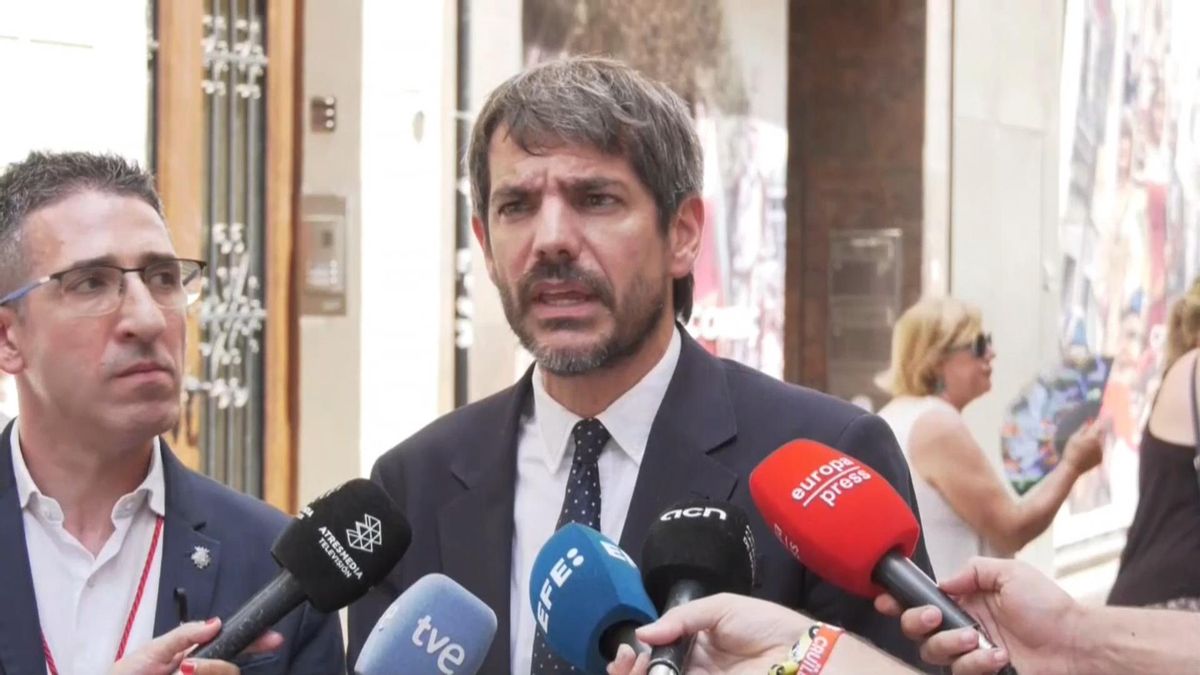 Urtasun: "Le toca al patronato del MNAC tomar las decisiones para cumplir la sentencia"