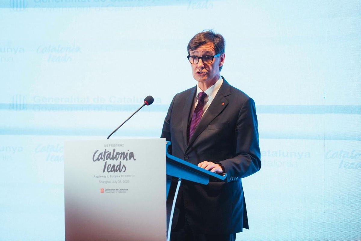 Le président du Generalitat, Salvador Illa, lors de sa conférence économique à Shanghai (Chine).