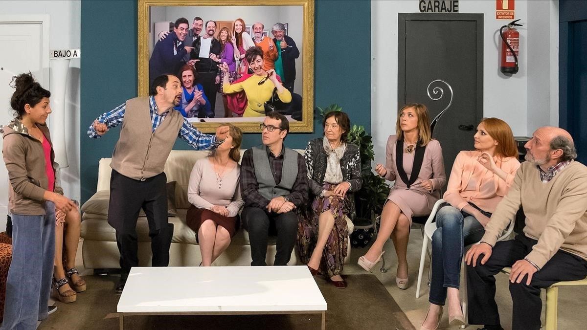 Reunión de la comunidad de vecinos de la serie 'La que se avecina'.