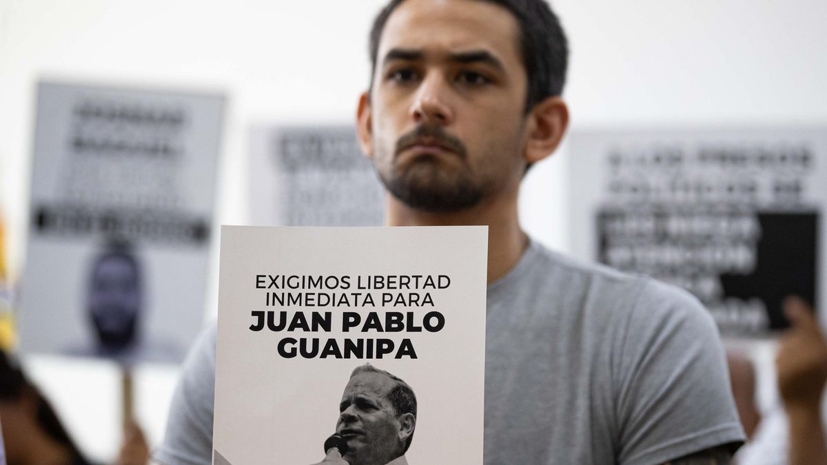 Excarcelan en Venezuela a un grupo de 13 presos políticos, según dirigentes opositores