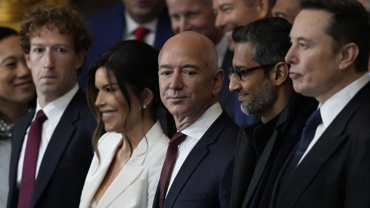 Mark Zuckerberg (Meta), Jeff Bezos (Amazon), Sundar Pichai (Google) y Elon Musk en la toma de posesión de Donald Trump en el capitolio de Estados Unidos