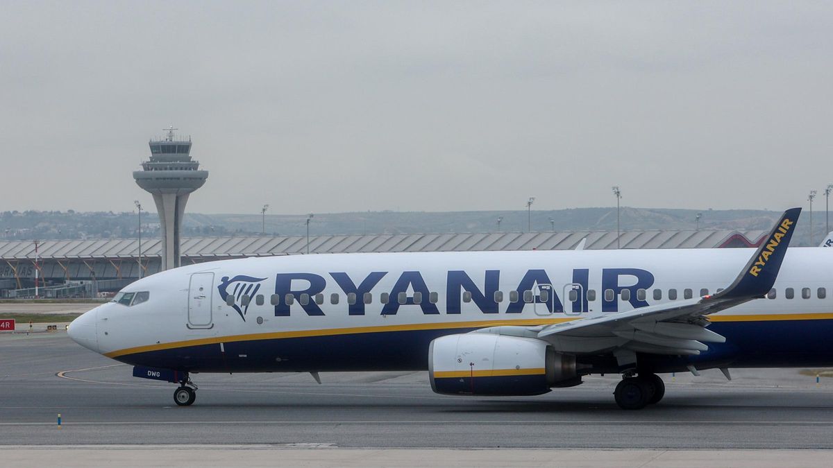 Archivo - Un avión de la aerolínea Ryanair.
